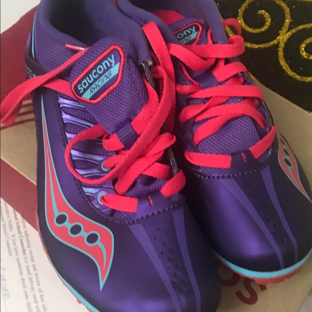 SAUCONY track shoes